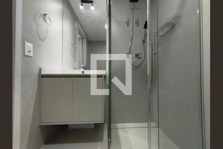 Banheiro de apartamento para alugar com 1 quarto, 29m² em Vila Mariana, São Paulo