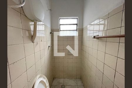 Banheiro de casa para alugar com 1 quarto, 50m² em Jardim das Vertentes, São Paulo