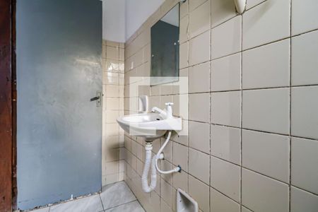 Banheiro Social de casa para alugar com 1 quarto, 50m² em Jardim das Vertentes, São Paulo