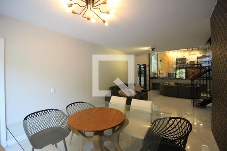 Sala 1 de casa de condomínio para alugar com 7 quartos, 600m² em Freguesia (jacarepaguá), Rio de Janeiro