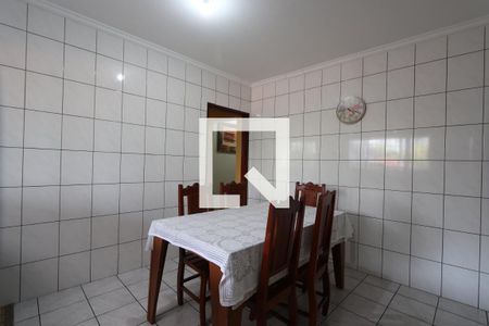 Casa à venda com 3 quartos, 180m² em Jardim Record, São Paulo