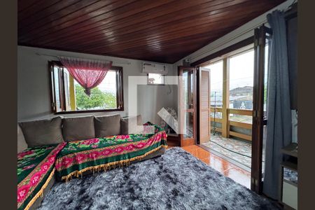 Sala de casa à venda com 3 quartos, 286m² em Santos Dumont, São Leopoldo