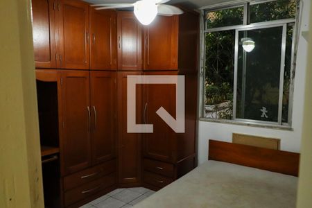 Quarto 1 de apartamento para alugar com 2 quartos, 49m² em Irajá, Rio de Janeiro
