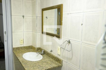 Banheiro - torneira de apartamento para alugar com 2 quartos, 49m² em Irajá, Rio de Janeiro