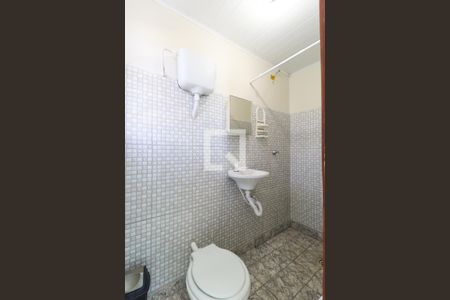 Banheiro de kitnet/studio para alugar com 1 quarto, 20m² em Jardim Modelo, São Paulo
