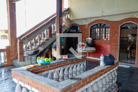 Sacada de casa à venda com 5 quartos, 168m² em Vila Osasco, Osasco