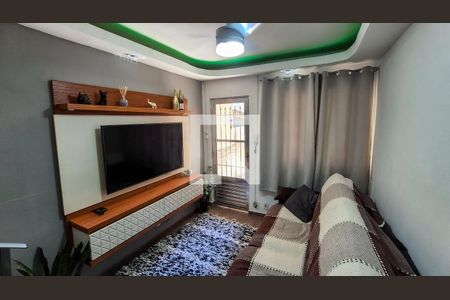 Sala de casa para alugar com 3 quartos, 180m² em Vigário Geral, Rio de Janeiro