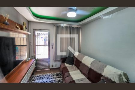 Sala de casa para alugar com 3 quartos, 180m² em Vigário Geral, Rio de Janeiro