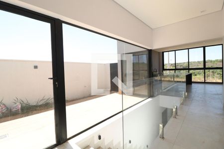 Sala de casa de condomínio para alugar com 3 quartos, 182m² em Granja Marileusa, Uberlândia