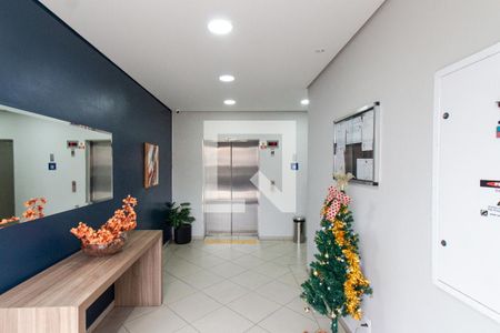 Hall de entrada de apartamento à venda com 2 quartos, 44m² em Vila Gustavo, São Paulo