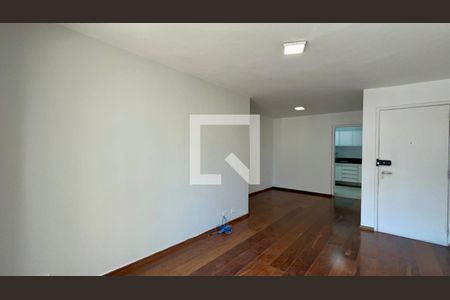 Sala de apartamento à venda com 3 quartos, 105m² em Cerqueira César, São Paulo