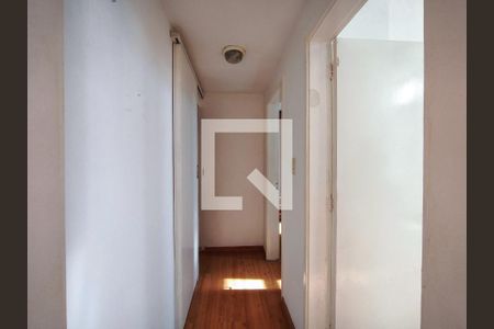 Corredor de apartamento à venda com 2 quartos, 61m² em Vila Isabel, Rio de Janeiro