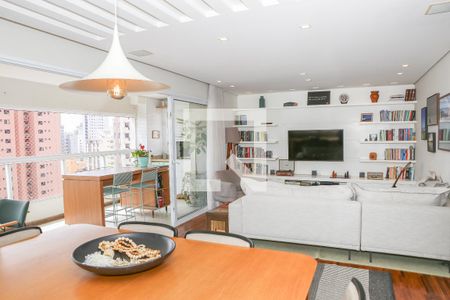 Sala de apartamento à venda com 3 quartos, 136m² em Pompeia, São Paulo