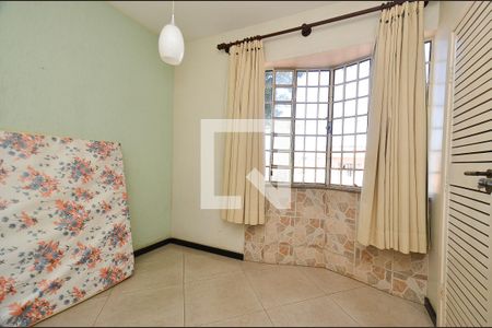 Quarto1 de casa à venda com 3 quartos, 360m² em Esplanada, Belo Horizonte