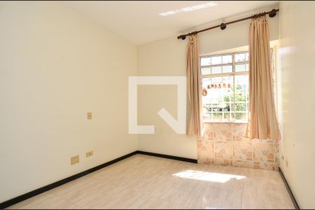 Quarto 2 de casa à venda com 3 quartos, 360m² em Esplanada, Belo Horizonte