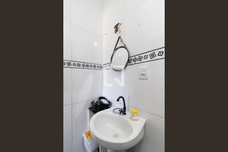 Banheiro de apartamento à venda com 1 quarto, 37m² em Partenon, Porto Alegre