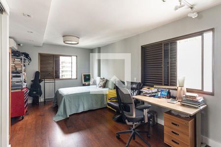 Quarto da Suíte 1 de apartamento à venda com 3 quartos, 237m² em Higienópolis, São Paulo