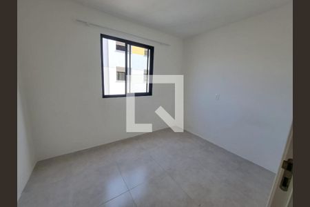 Quarto de apartamento à venda com 2 quartos, 43m² em Metalúrgicos, Osasco