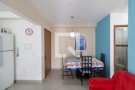Sala/Cozinha de apartamento à venda com 2 quartos, 49m² em Parada Xv de Novembro, São Paulo