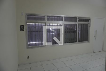 Casa para alugar com 4 quartos, 280m² em Jardim Lageado, São Paulo