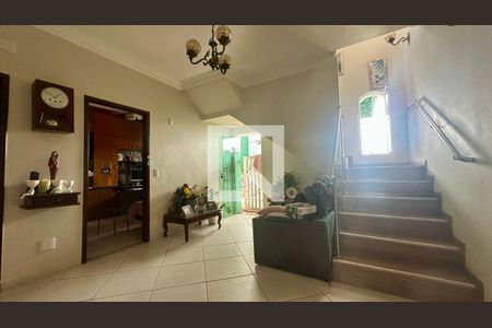 Sala de casa para alugar com 5 quartos, 370m² em Buritis, Belo Horizonte