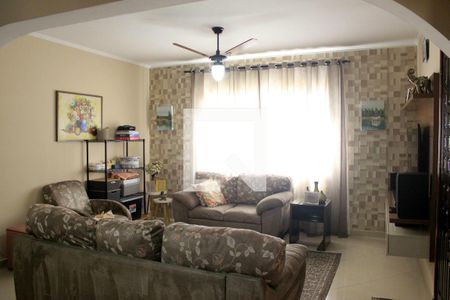 Sala de casa à venda com 3 quartos, 220m² em Jardim Scyntila, Guarulhos