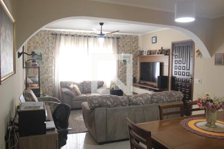 Sala de casa à venda com 3 quartos, 220m² em Jardim Scyntila, Guarulhos