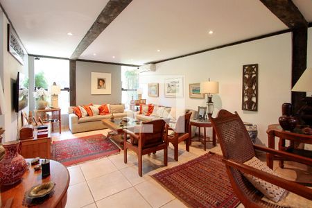 Sala de casa de condomínio à venda com 4 quartos, 560m² em Itanhangá, Rio de Janeiro