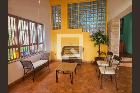 Casa à venda com 4 quartos, 280m² em Taquaral, Campinas
