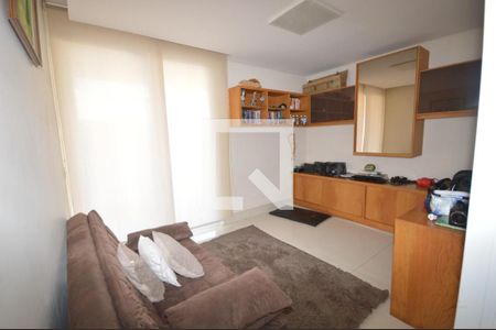 Casa à venda com 3 quartos, 567m² em Copacabana, Belo Horizonte