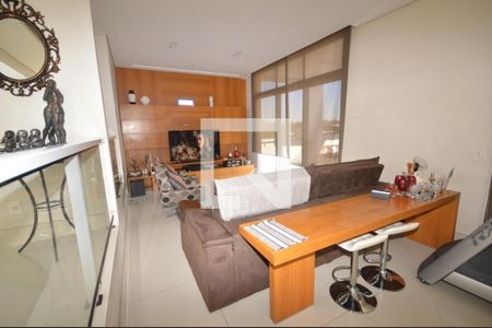 Casa à venda com 3 quartos, 567m² em Copacabana, Belo Horizonte