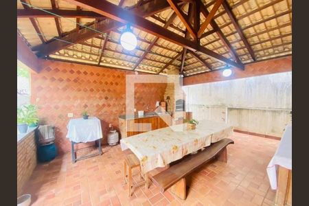 Casa à venda com 5 quartos, 400m² em Santa Amelia, Belo Horizonte