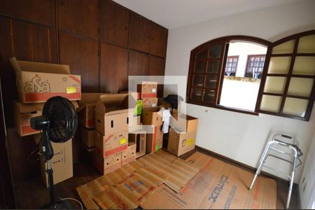 Casa à venda com 3 quartos, 233m² em Santa Amelia, Belo Horizonte