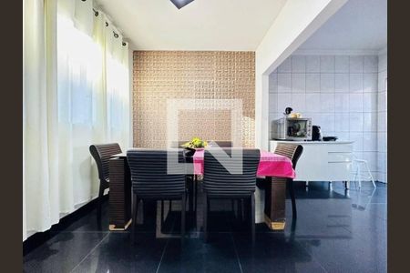 Casa à venda com 3 quartos, 360m² em Heliópolis, Belo Horizonte