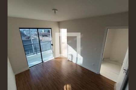 Casa à venda com 3 quartos, 130m² em Floramar, Belo Horizonte