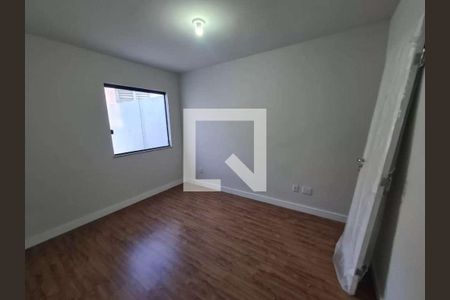 Casa à venda com 3 quartos, 130m² em Floramar, Belo Horizonte
