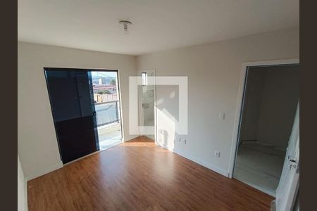 Casa à venda com 3 quartos, 130m² em Floramar, Belo Horizonte