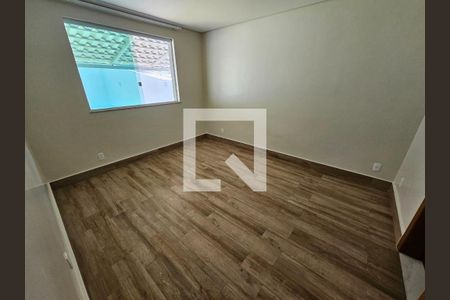 Casa à venda com 3 quartos, 180m² em Sinimbu, Belo Horizonte