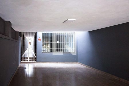 Casa à venda com 3 quartos, 214m² em Vila Alexandria, São Paulo