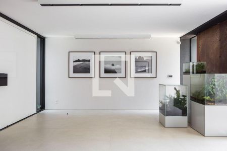 Casa à venda com 3 quartos, 723m² em Jardim Paulista, São Paulo