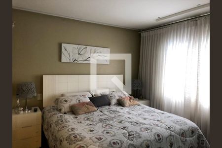 Casa à venda com 3 quartos, 250m² em Vila Nivi, São Paulo