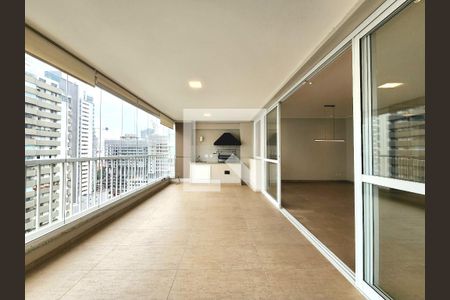 Varanda de apartamento à venda com 3 quartos, 181m² em Indianópolis, São Paulo