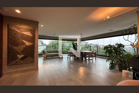 Apartamento à venda com 3 quartos, 230m² em Morumbi, São Paulo