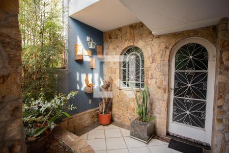 Área comum de casa à venda com 4 quartos, 660m² em Santa Teresinha, São Paulo