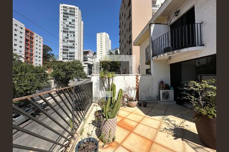 Varanda de casa à venda com 4 quartos, 210m² em Lapa, São Paulo