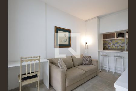 Sala de kitnet/studio para alugar com 1 quarto, 33m² em Panamby, São Paulo