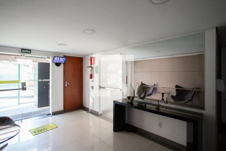 Hall de entrada de apartamento à venda com 2 quartos, 70m² em Manacás, Belo Horizonte