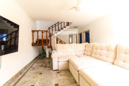 Sala de casa para alugar com 4 quartos, 233m² em Jardim Nossa Senhora do Carmo, São Paulo