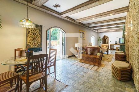 Casa à venda com 4 quartos, 604m² em Vila Madalena, São Paulo