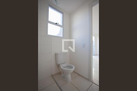 Banheiro Social de kitnet/studio para alugar com 1 quarto, 48m² em Mantiqueira, Belo Horizonte